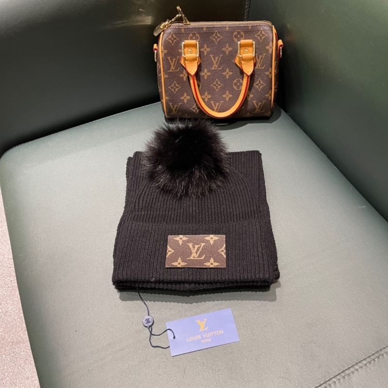 Louis Vuitton Caps Scarfs